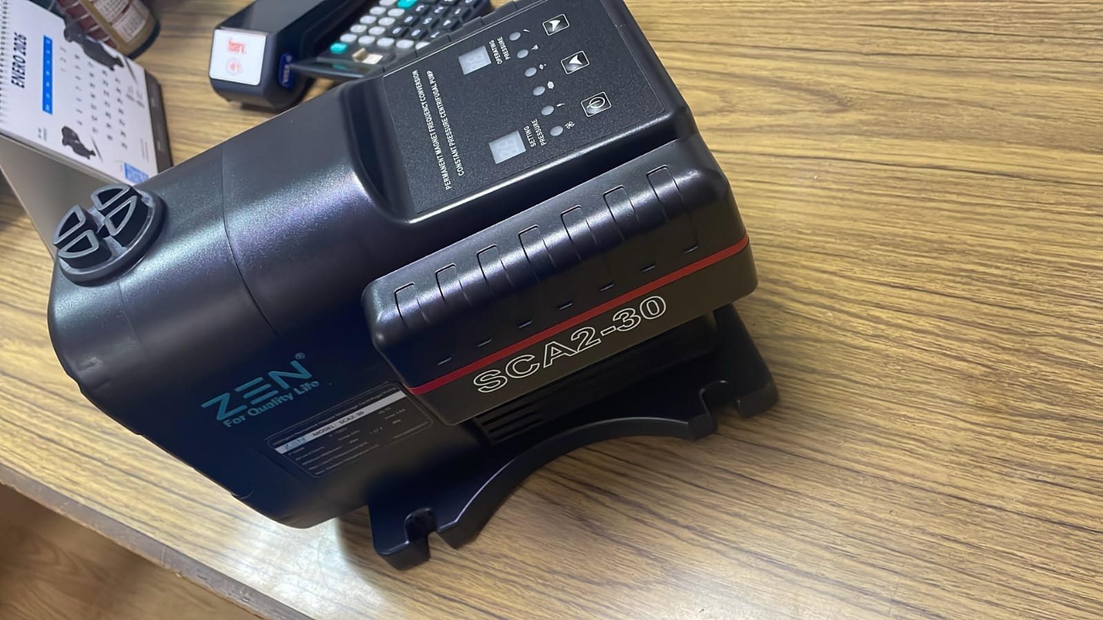 Bomba inteligente con variador de velocidad ZEN 0.75 HP (SCA 2-30)